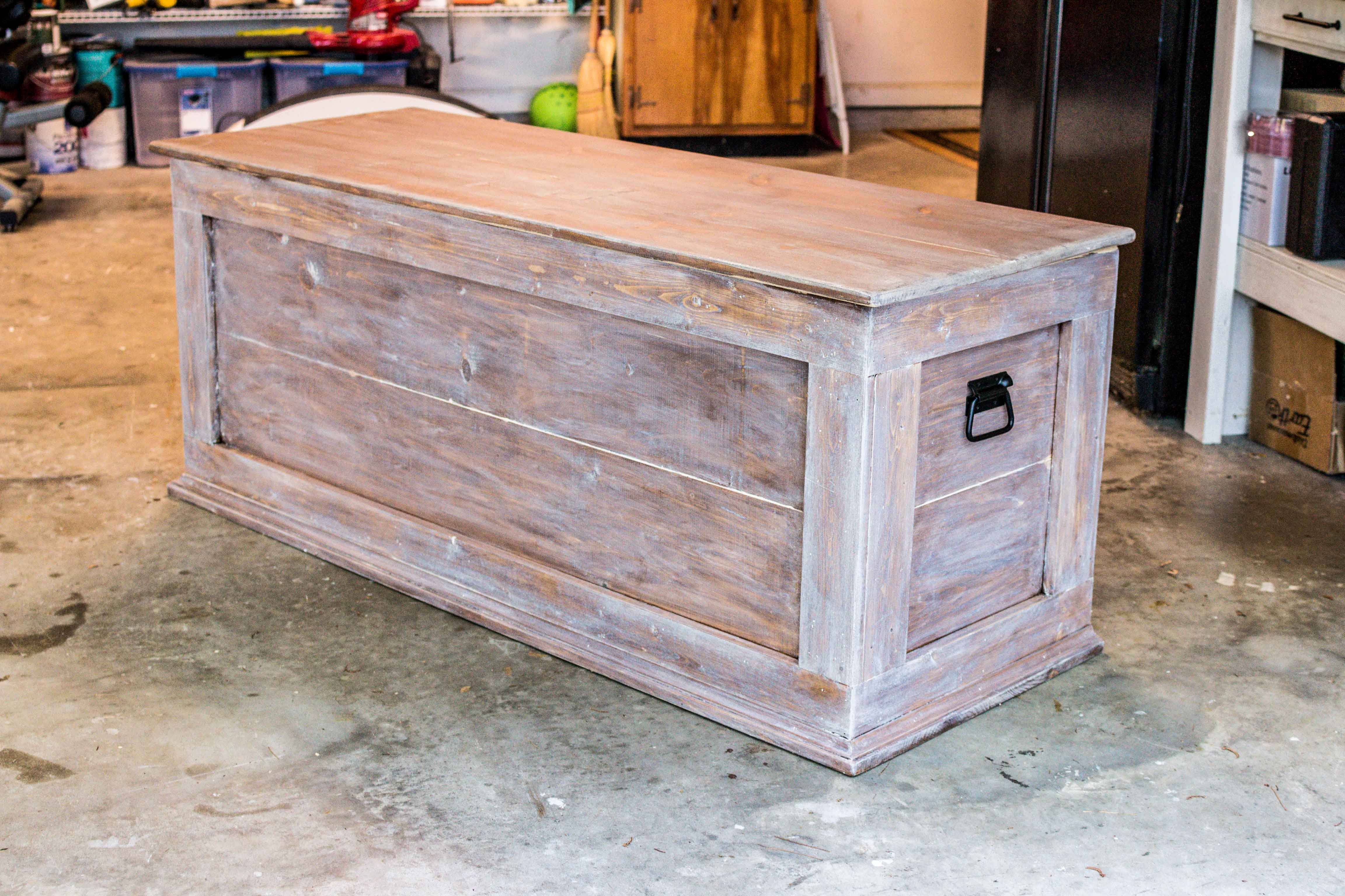 How To Build An Easy DIY Bedroom Storage Chest For Blankets 0211 